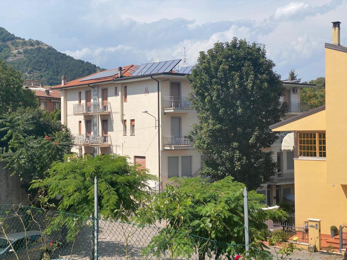 Hotel Magda Novafeltria Buitenkant foto