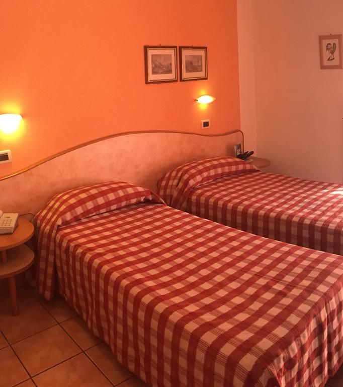 Hotel Magda Novafeltria Kamer foto